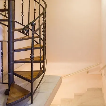 Sol Salle Garitsa Corfu Anemómilosz